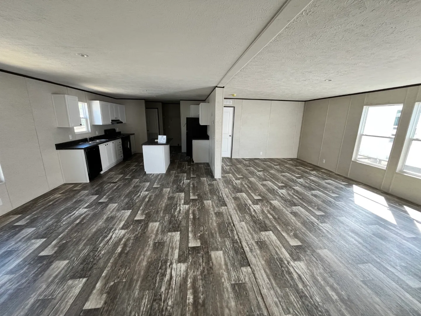 #10- 26x76 5bd 2bth