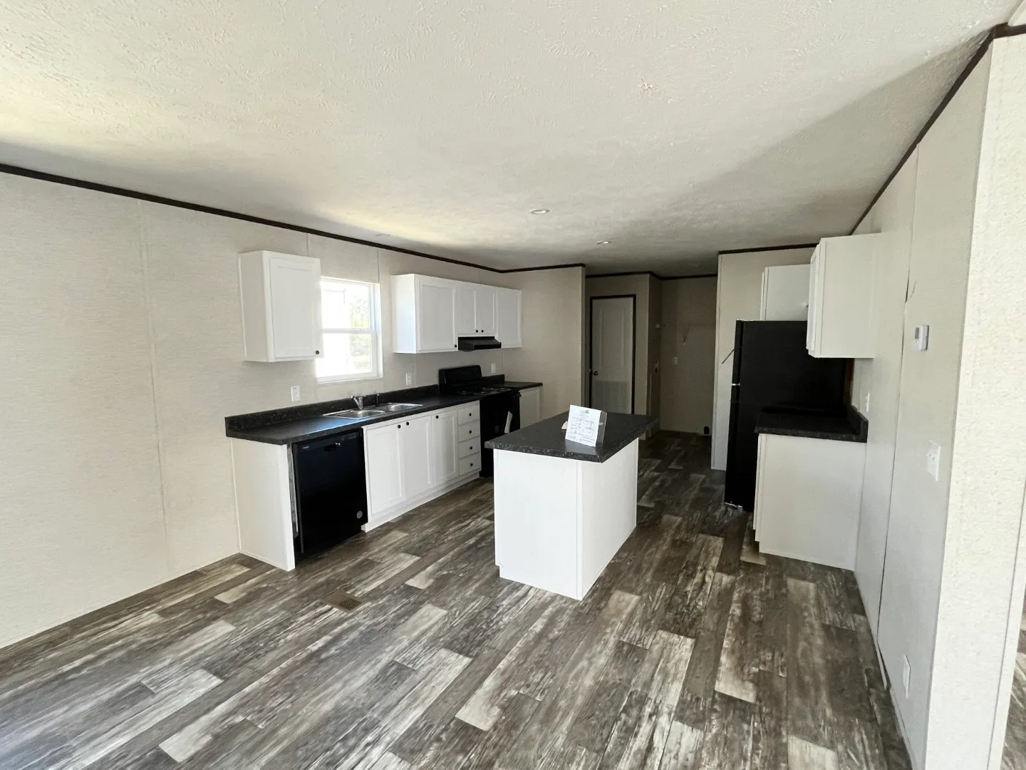 #10- 26x76 5bd 2bth