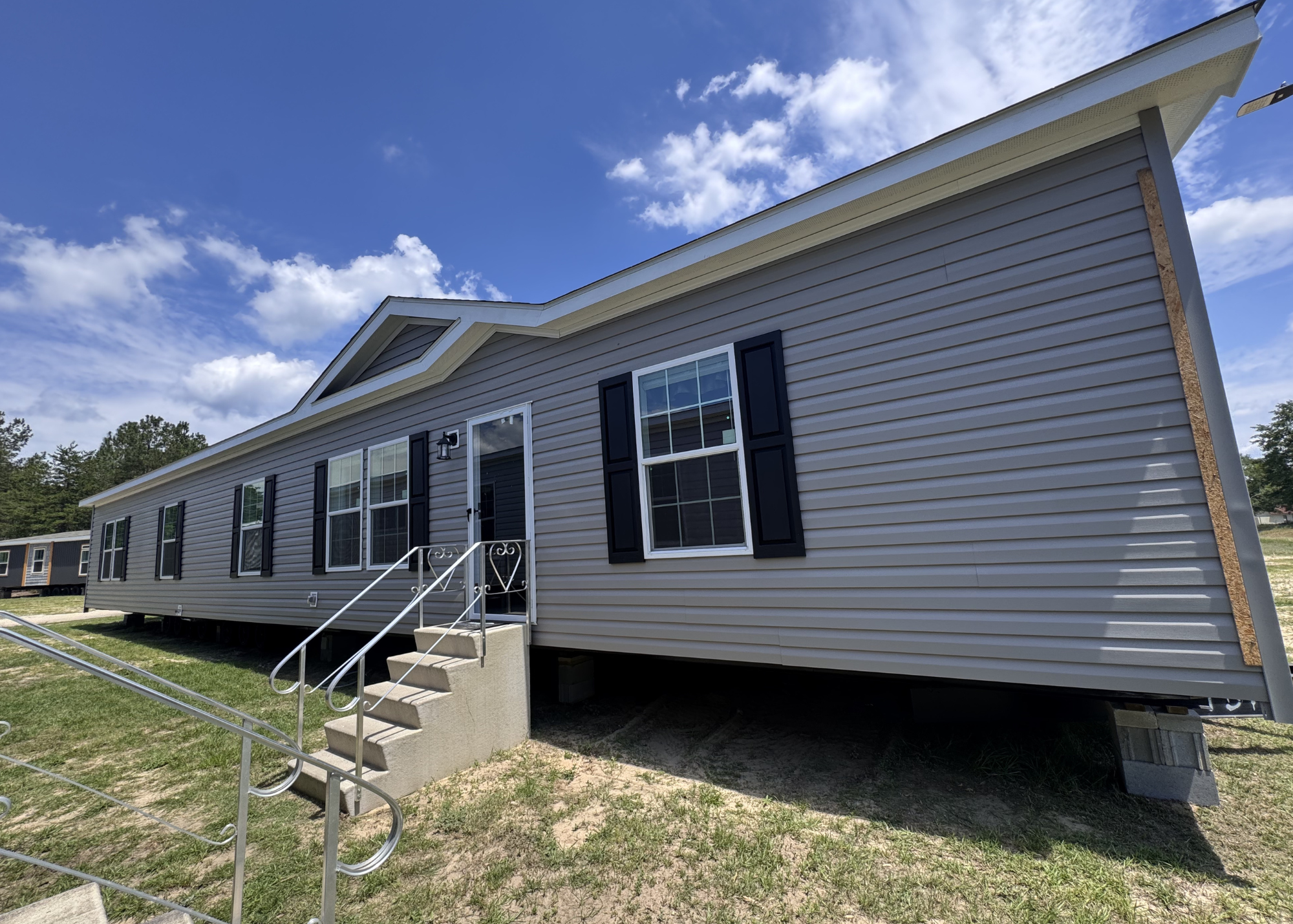 #10- 26x76 5bd 2bth
