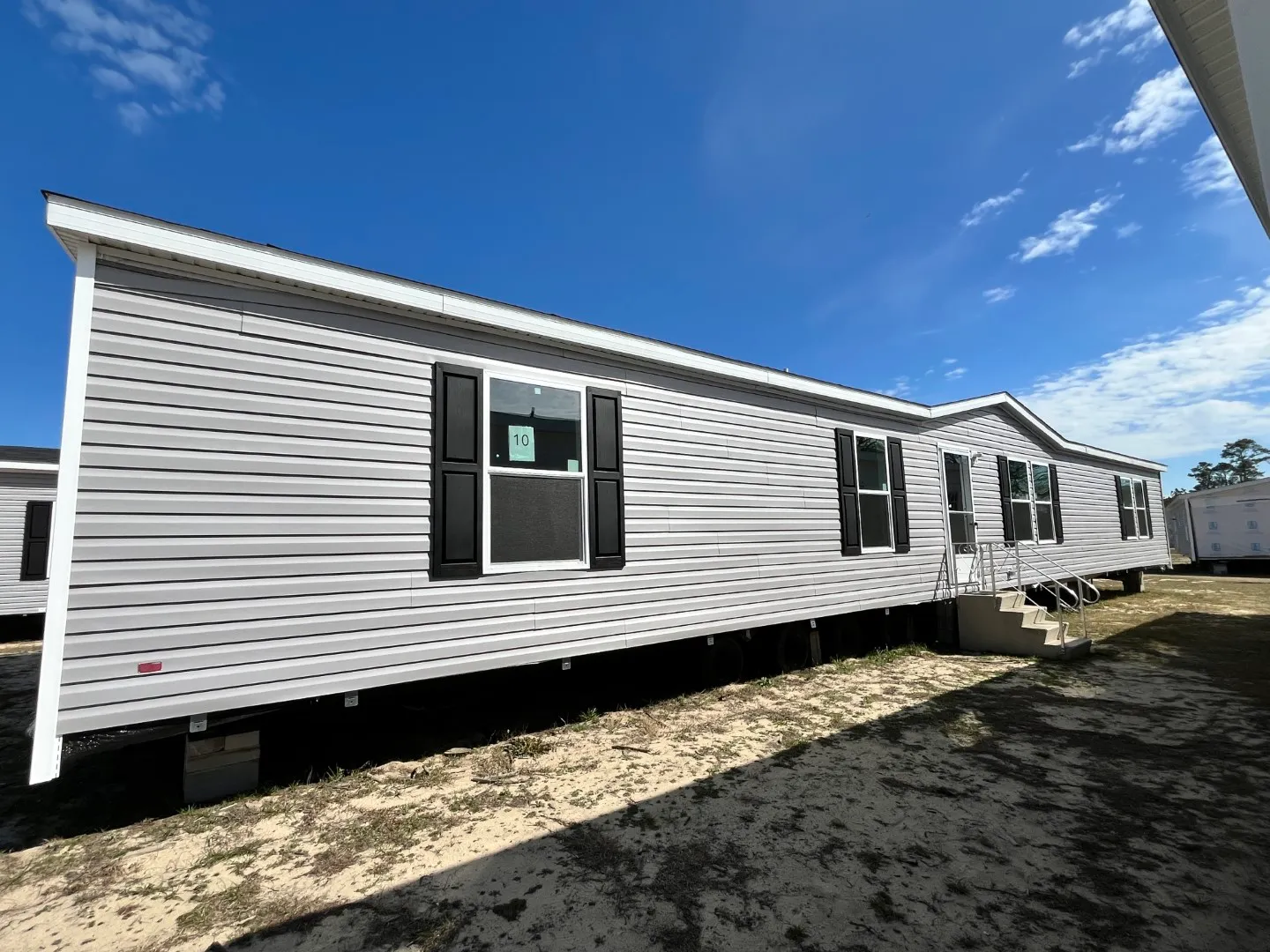 #10- 26x76 5bd 2bth